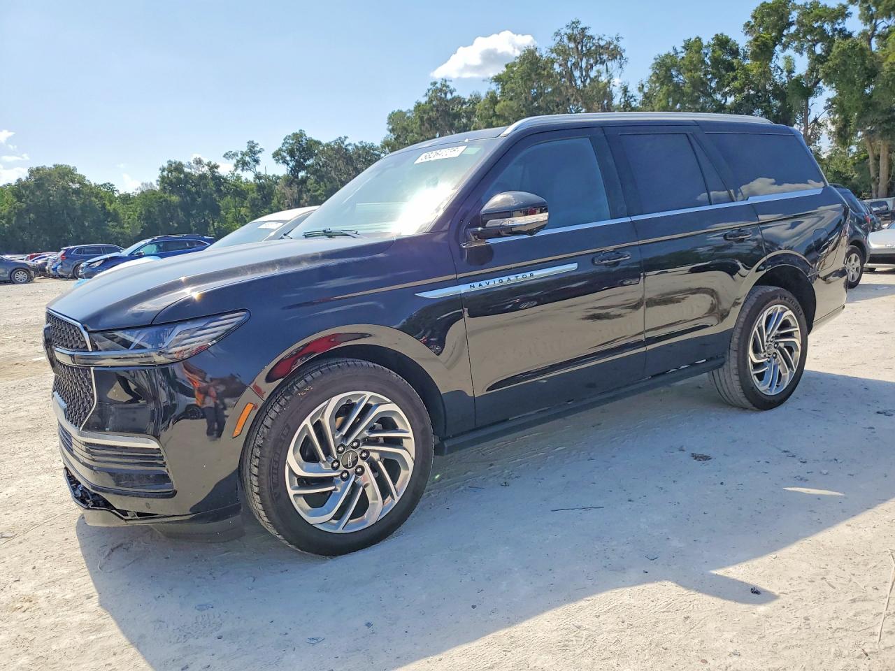2026 Lincoln Navigator Reserve, VIN 5LMJJ2LG8TEL02996 — Undercarriage