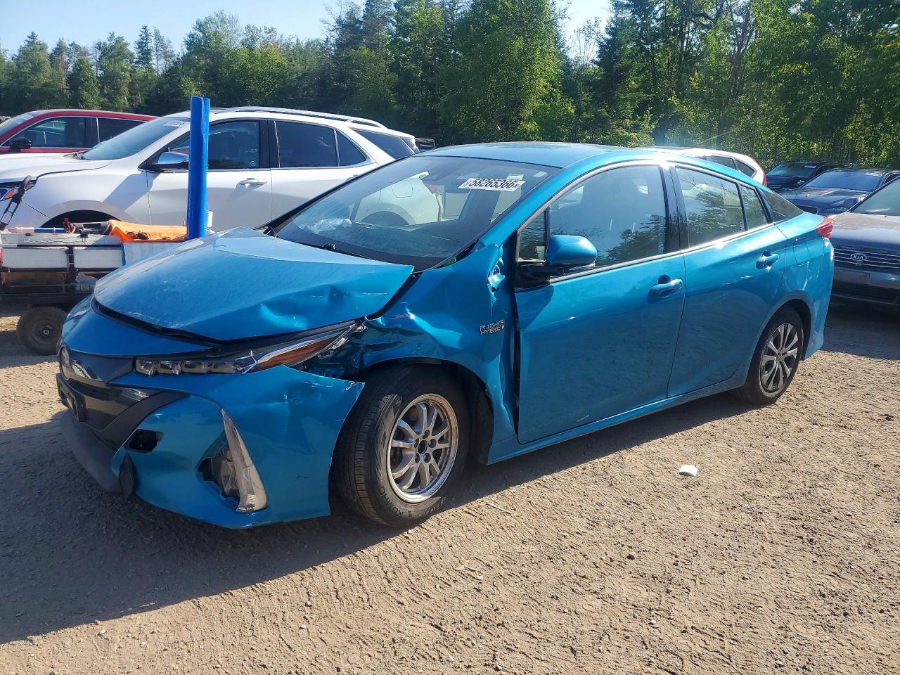 2020 Toyota Prius LE, VIN JTDKARFP3L3125771 — Front end