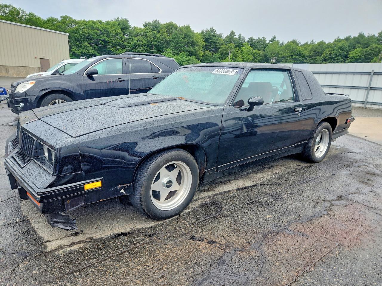 1983 Oldsmobile Cutlass, VIN 1G3AK4799DM452103 — Бок