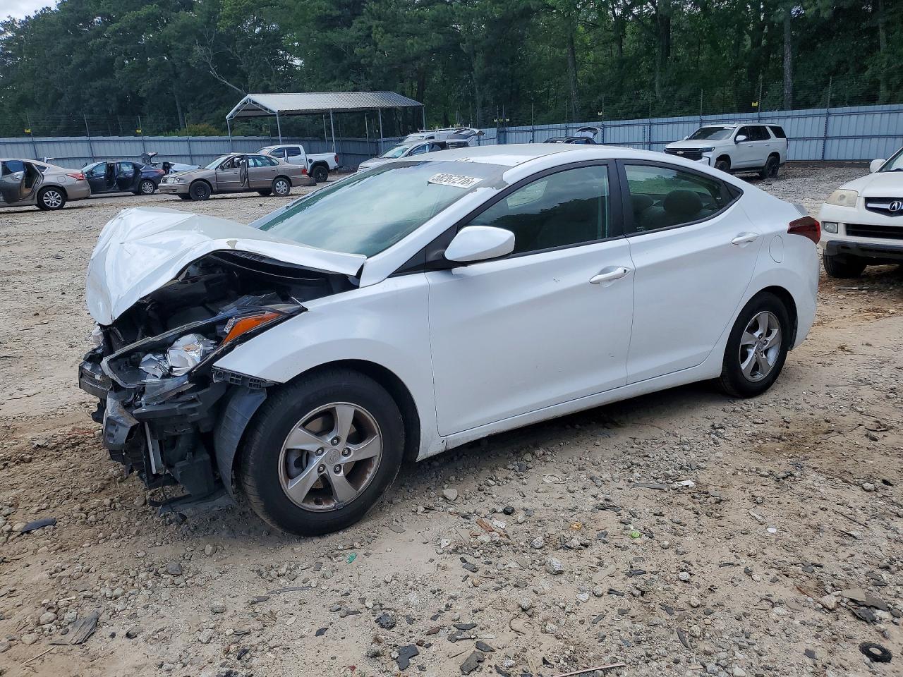 2015 Hyundai Elantra SE, VIN 5NPDH4AE7FH556927 — Front end