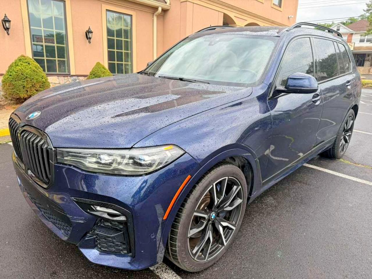 2022 BMW X7 xDrive40i, VIN 5UXCW2C04N9M02866 — Minor dents and scratches