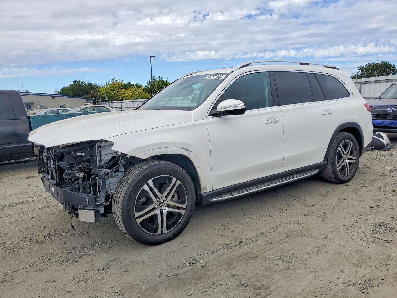 2022 Mercedes-Benz GLS 450, VIN 4JGFF5KE6NA773034 — Front end