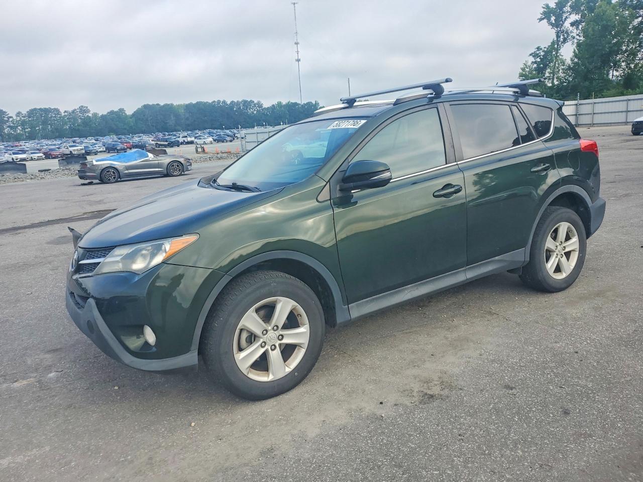 2013 Toyota RAV4 XLE, VIN 2T3RFREV2DW112170 — Front end
