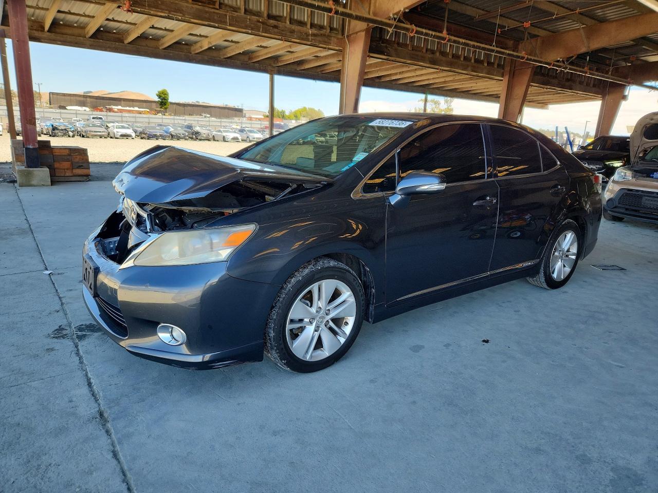 2010 Lexus HS 250h Premium, VIN JTHBB1BA2A2035996 — Front end
