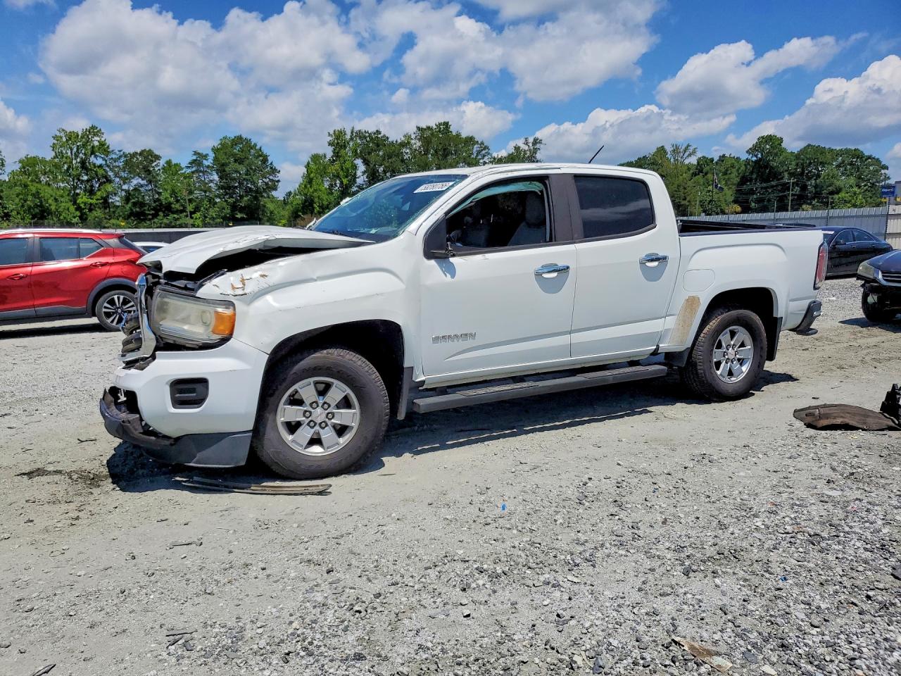 2017 GMC Canyon 2WD, VIN 1GTG5BEN9H1205547 — Front end