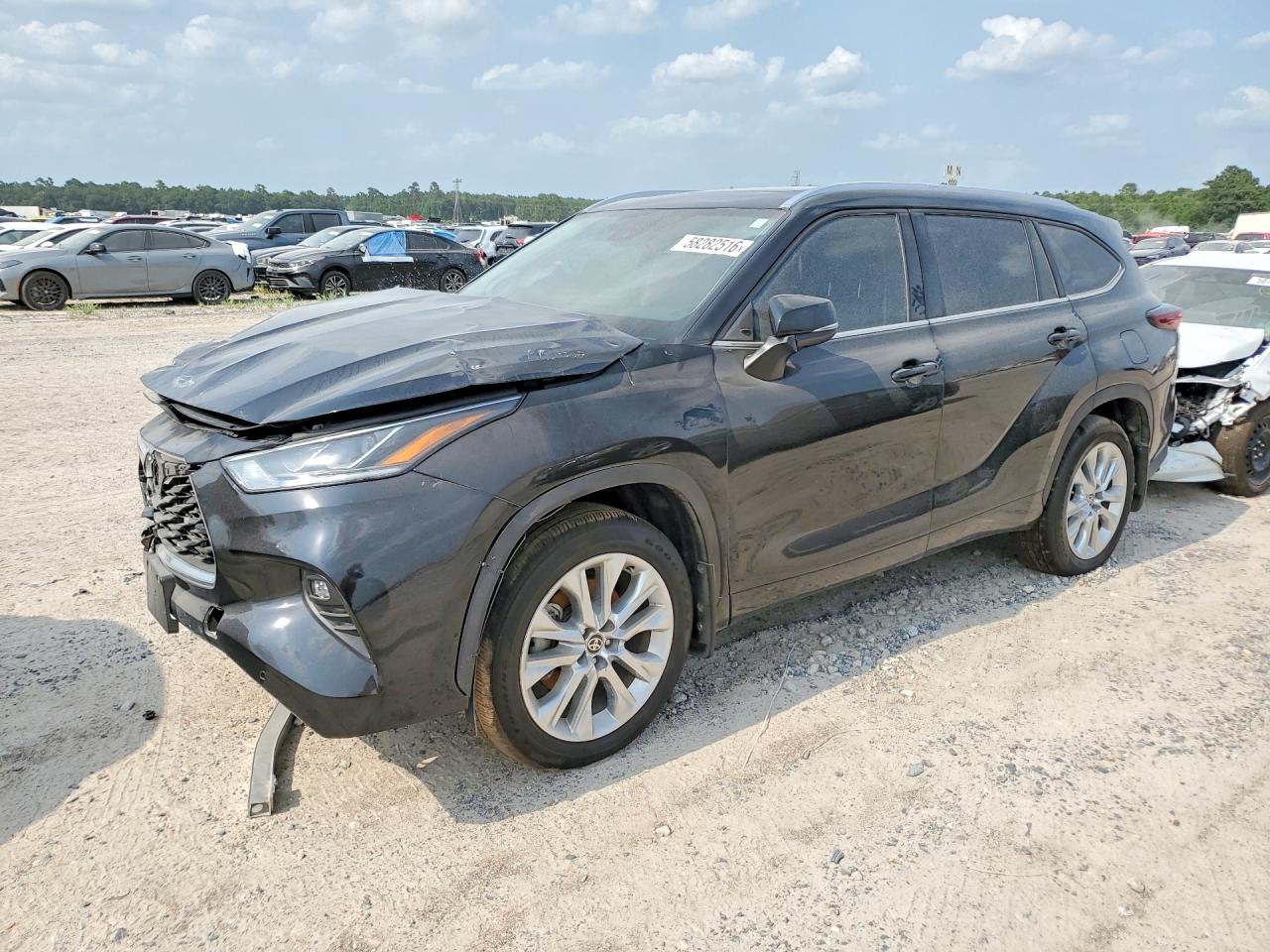 2026 Toyota Highlander Limited, VIN 5TDKDRBH5TS597412 — Front end