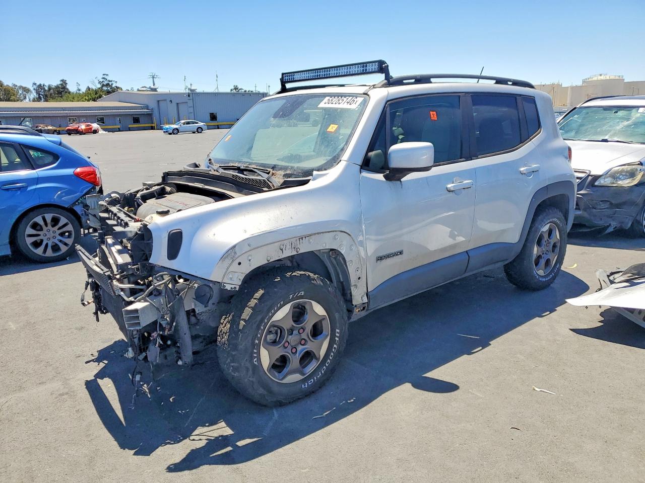 2015 Jeep Renegade Latitude, VIN ZACCJABT0FPB67794 — Front end