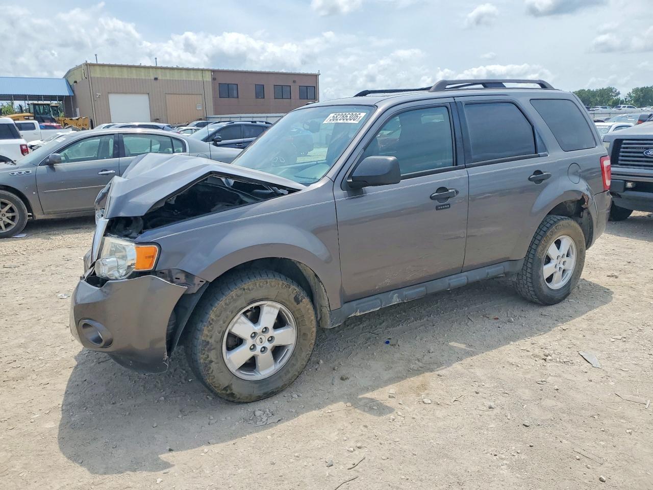 2011 Ford Escape XLT, VIN 1FMCU0D75BKB02664 — Front end