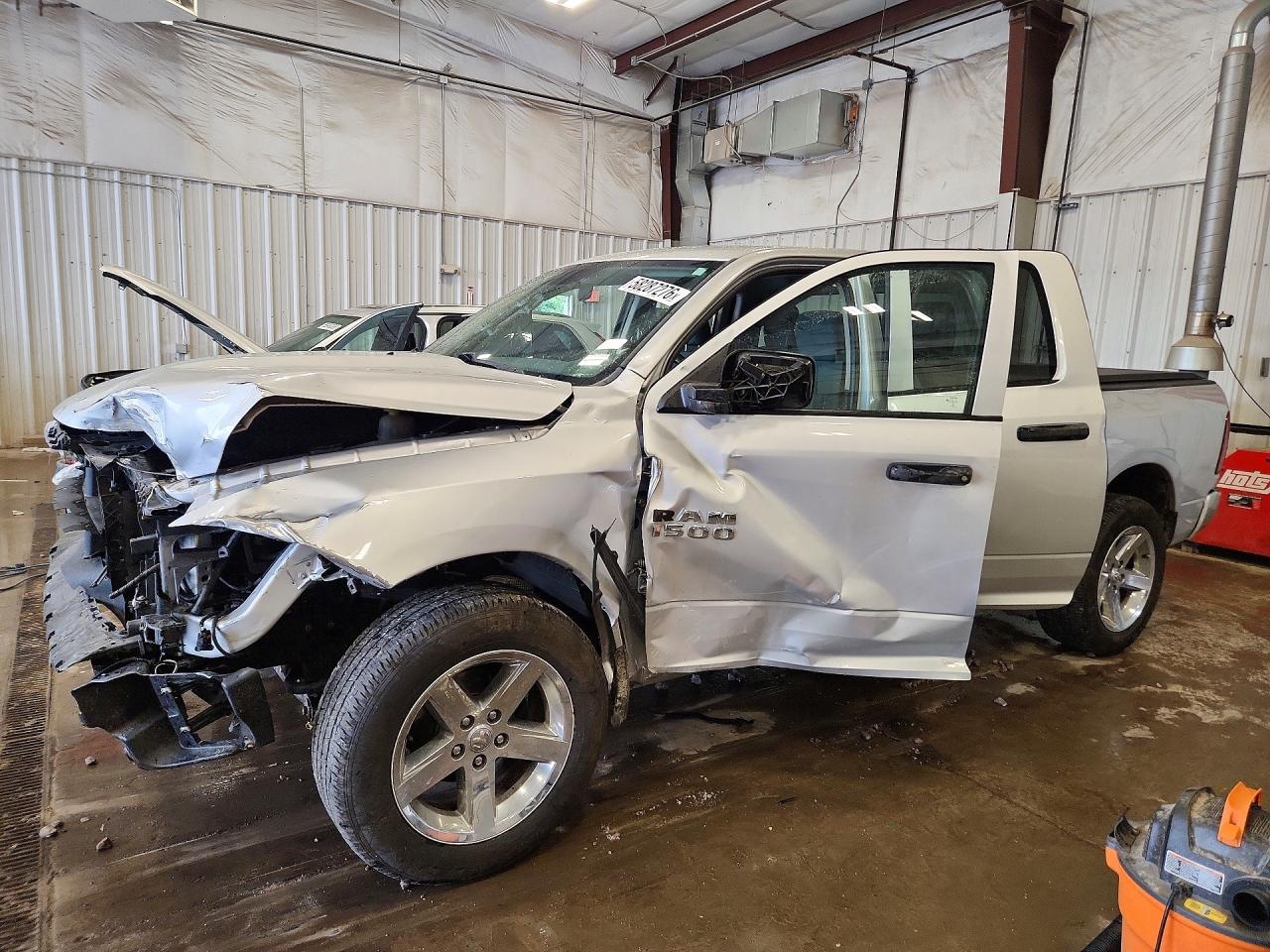 2017 Ram 1500 Express, VIN 1C6RR7FG8HS631516 — Side