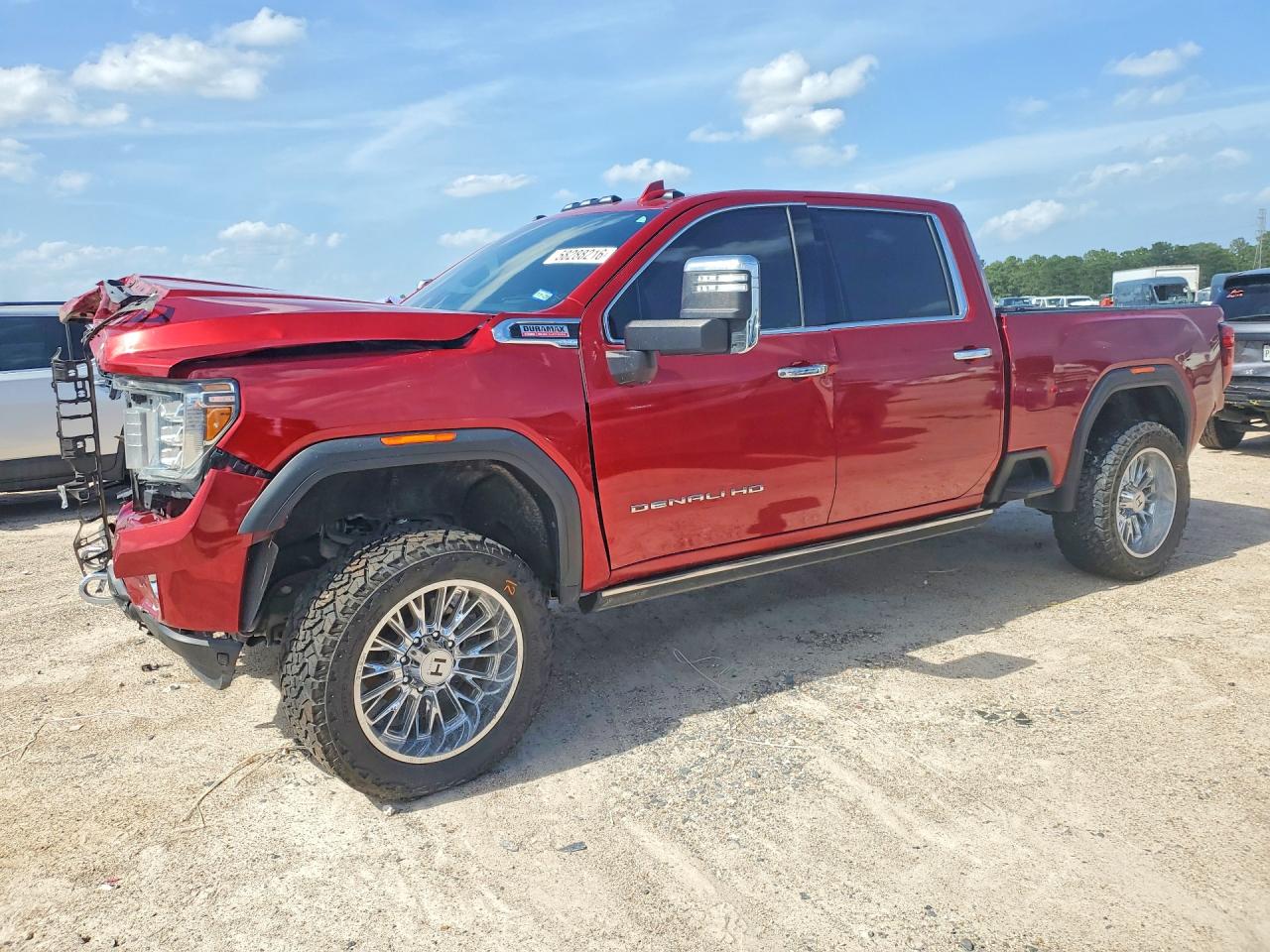 2021 GMC Sierra 2500HD Denali, VIN 1GT49REY1MF246049 — Front end