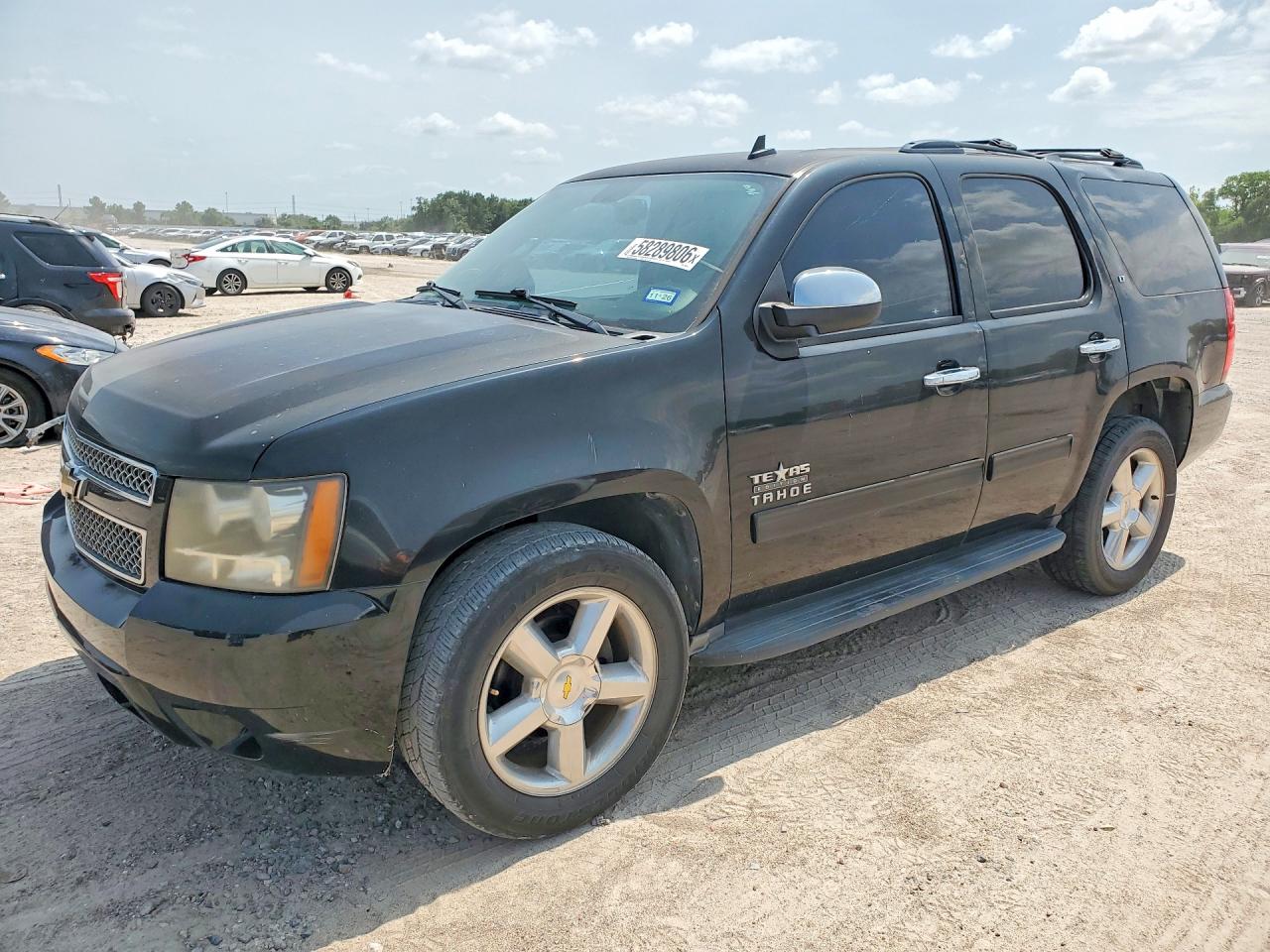 2011 Chevrolet Tahoe LT, VIN 1GNSCBE08BR363365 — Roof