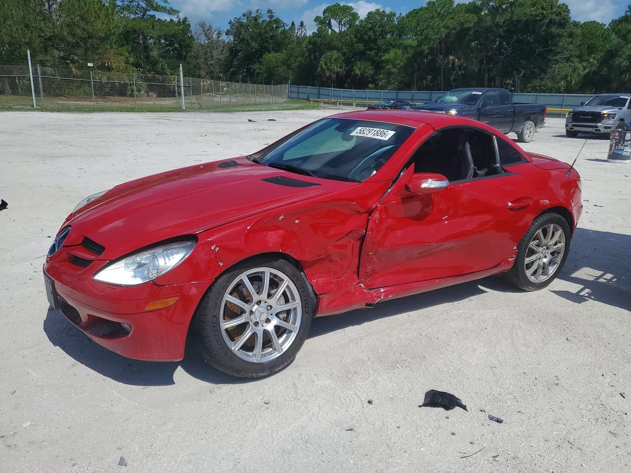 2005 Mercedes-Benz SLK 230/320, VIN WDBWK56F65F057108 — Бок