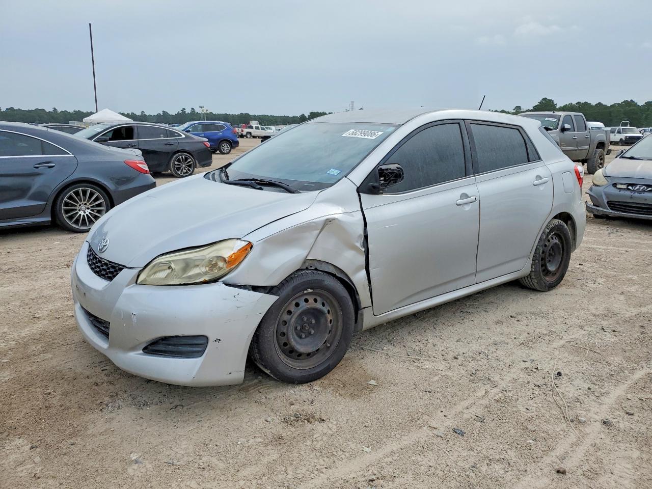 2009 Toyota Matrix, VIN 2T1KU40E99C074522 — Front end