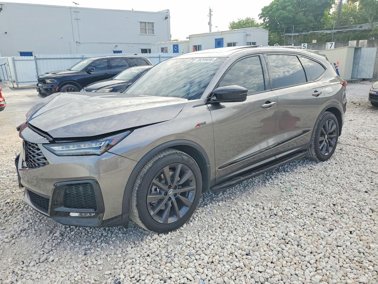 2025 Acura MDX w/A-Spec Package, VIN 5J8YE1H06SL015202 — Перед
