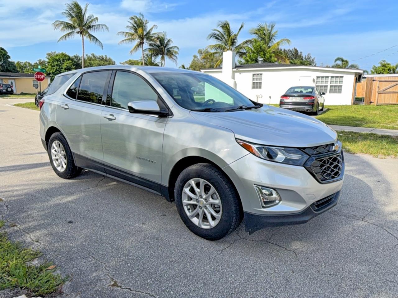 2018 Chevrolet Equinox LT, VIN 3GNAXJEV5JL383360 — Prior damage history