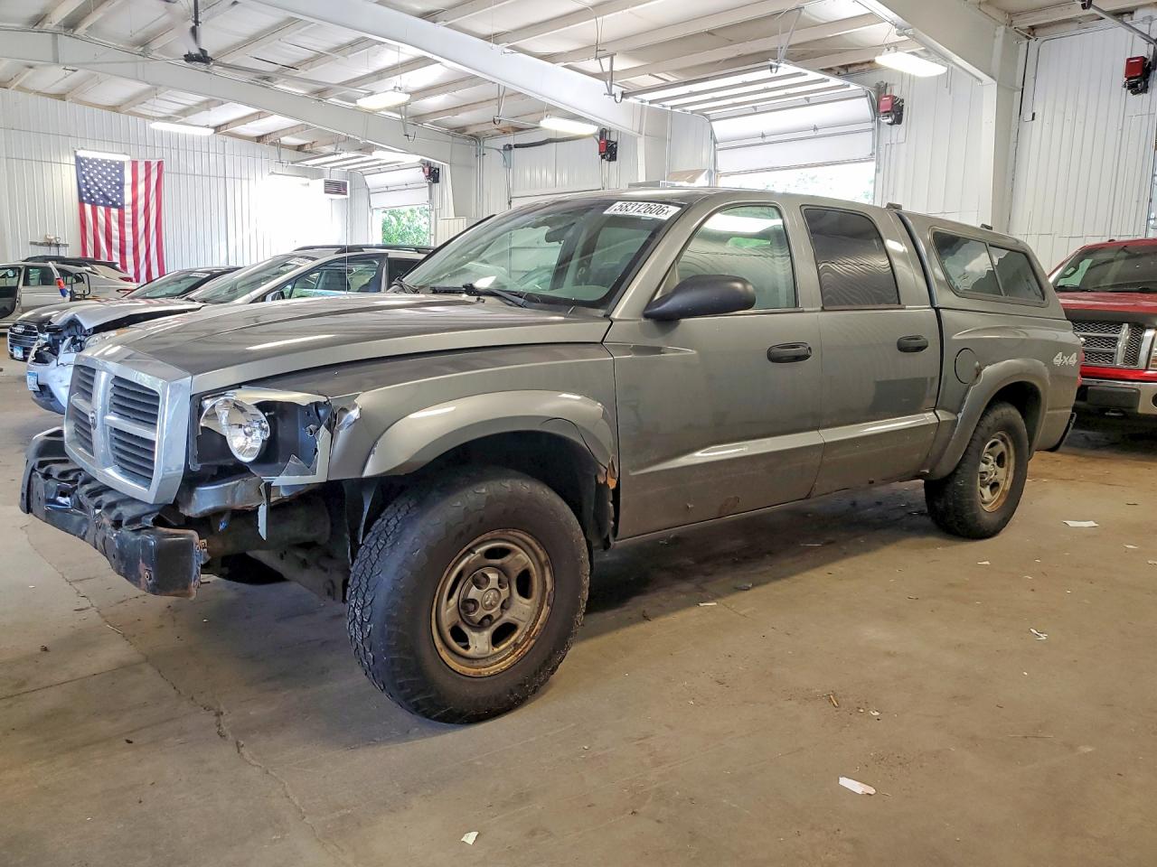 2007 Dodge Dakota, VIN 1D3HW28K47S118142 — Перед