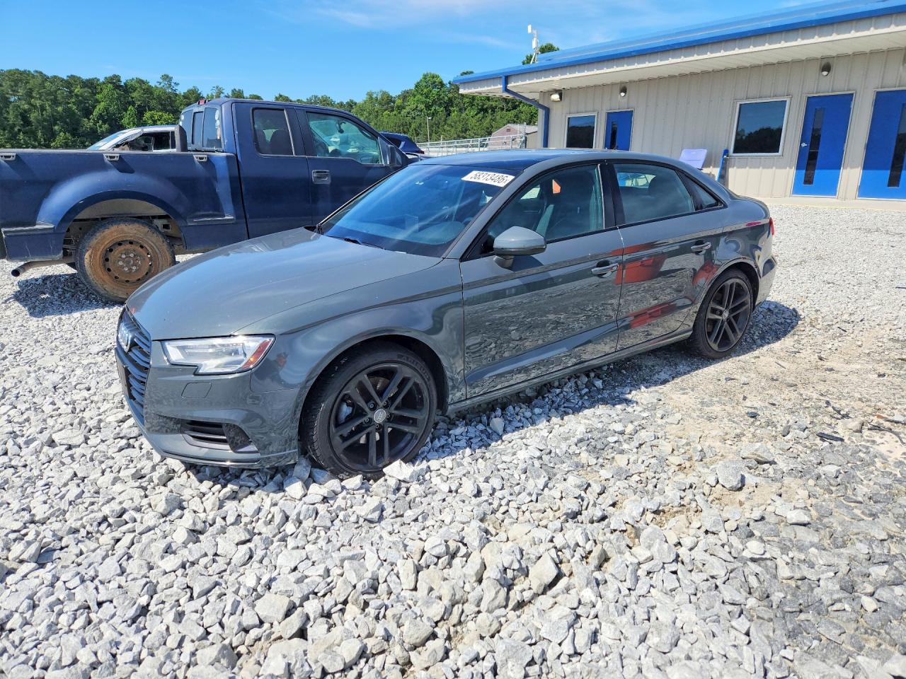 2020 Audi A3 Premium, VIN WAUAUGFF5LA001198 — Бок