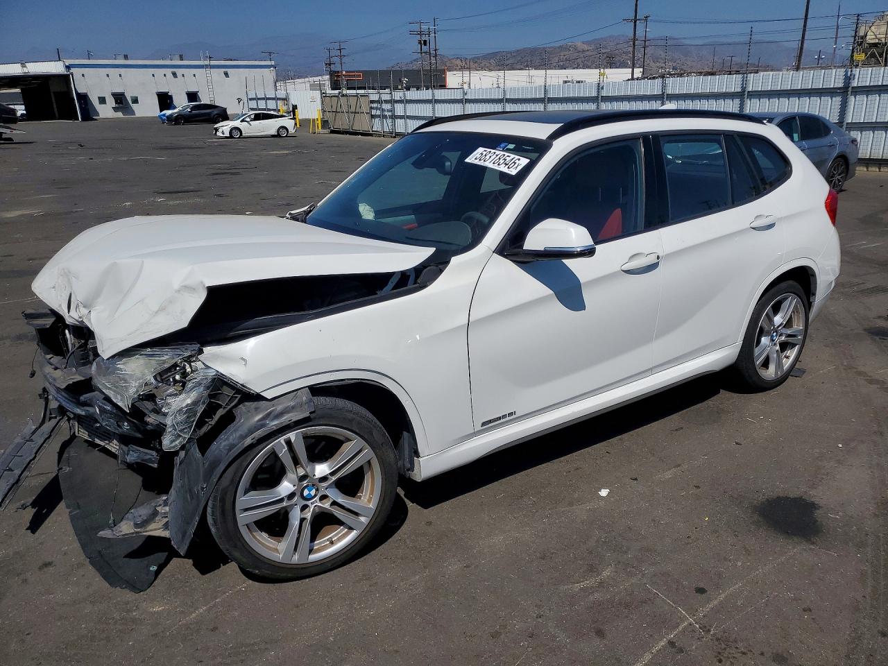 2015 BMW X1 sDrive28i, VIN WBAVM1C53FV498162 — Front end
