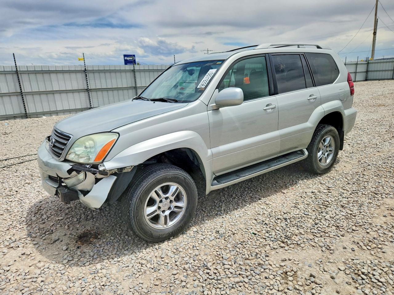 2004 Lexus GX 470, VIN JTJBT20XX40027041 — Перед