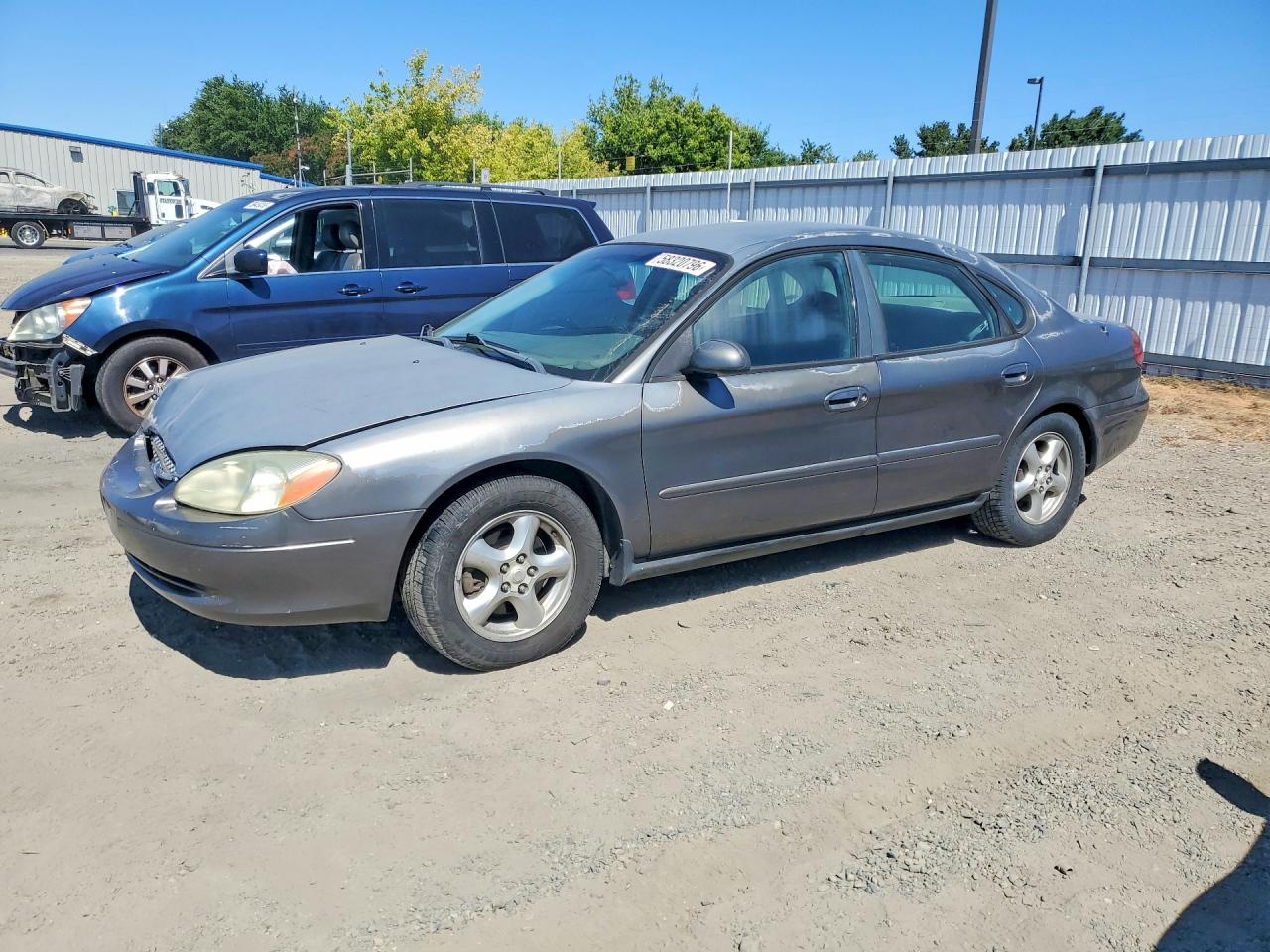 2002 Ford Taurus SE Standard, VIN 1FAHP53U02G256780 — Front end