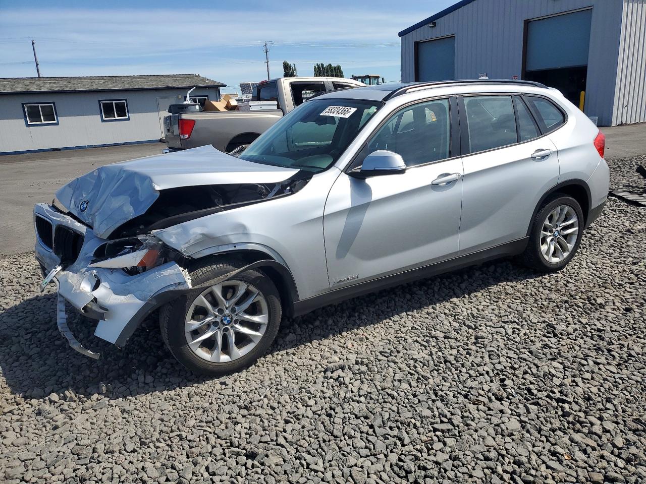2015 BMW X1 xDrive28i, VIN WBAVL1C58FVY36092 — Front end