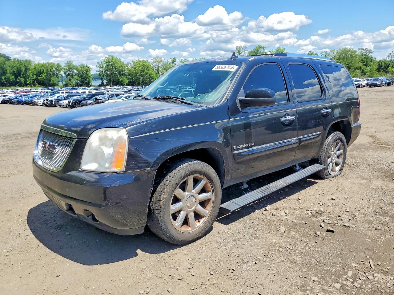 2008 GMC Yukon Denali, VIN 1GKFK63858J176836 — Мелкие вмятины и царапины