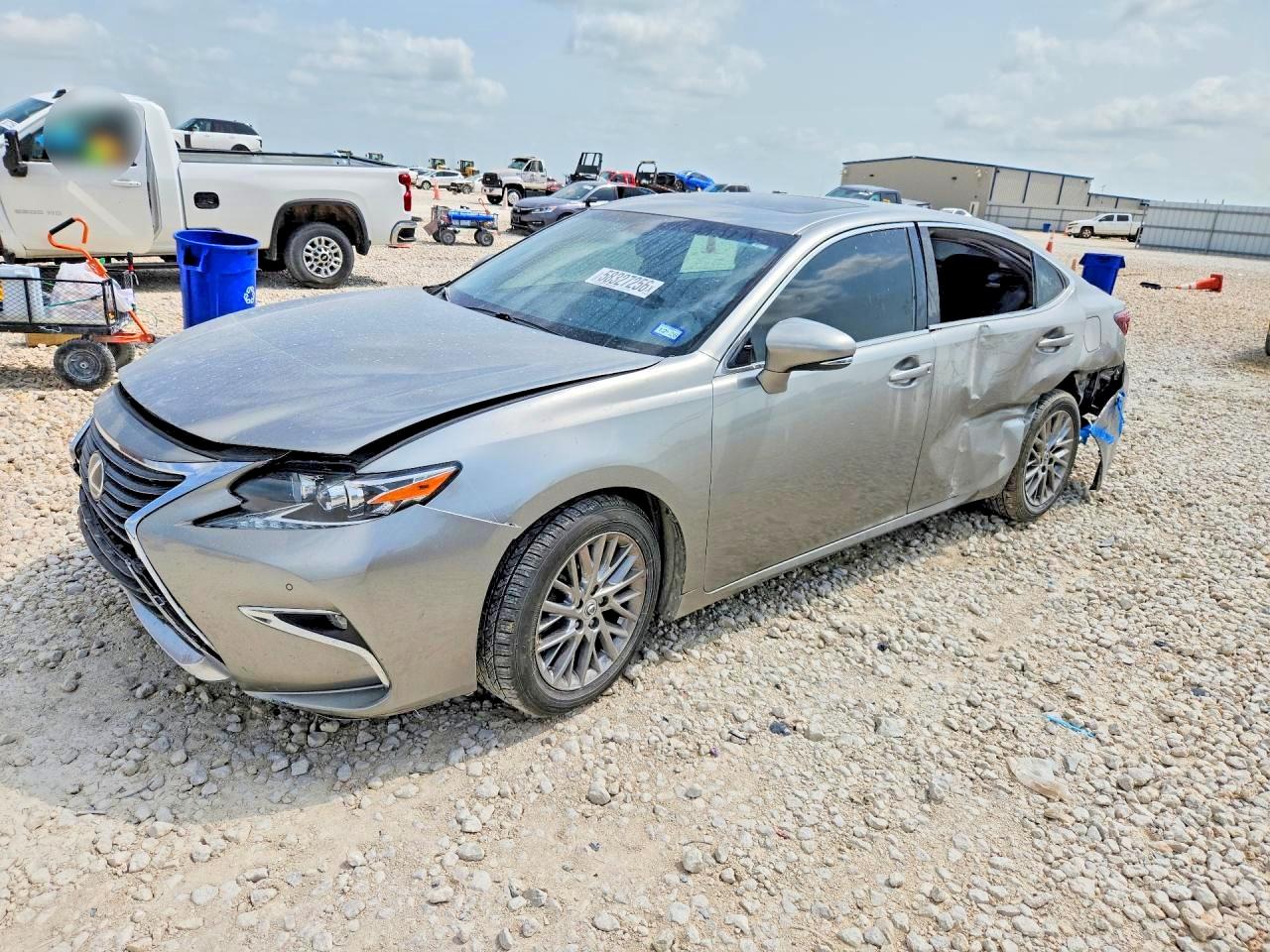 2016 Lexus ES 330, VIN JTHBK1GG2G2221785 — Бок