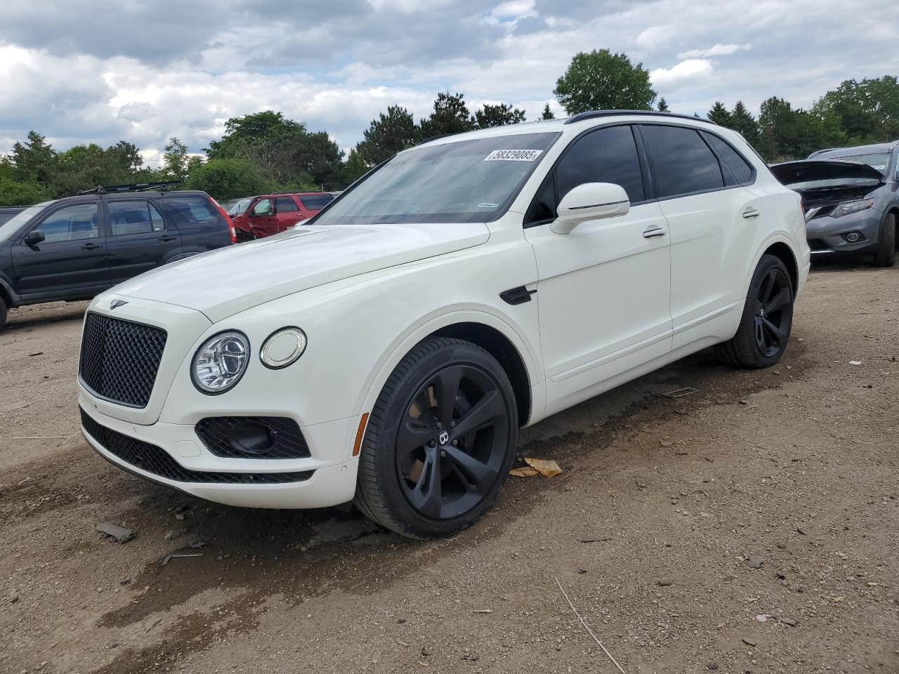 2018 Bentley Bentayga Signature, VIN SJAAC2ZV2JC017454 — Rear end