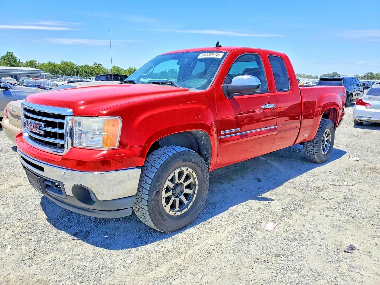 2013 GMC Sierra 1500 SLE, VIN 1GTR2VE77DZ404337 — Rear end