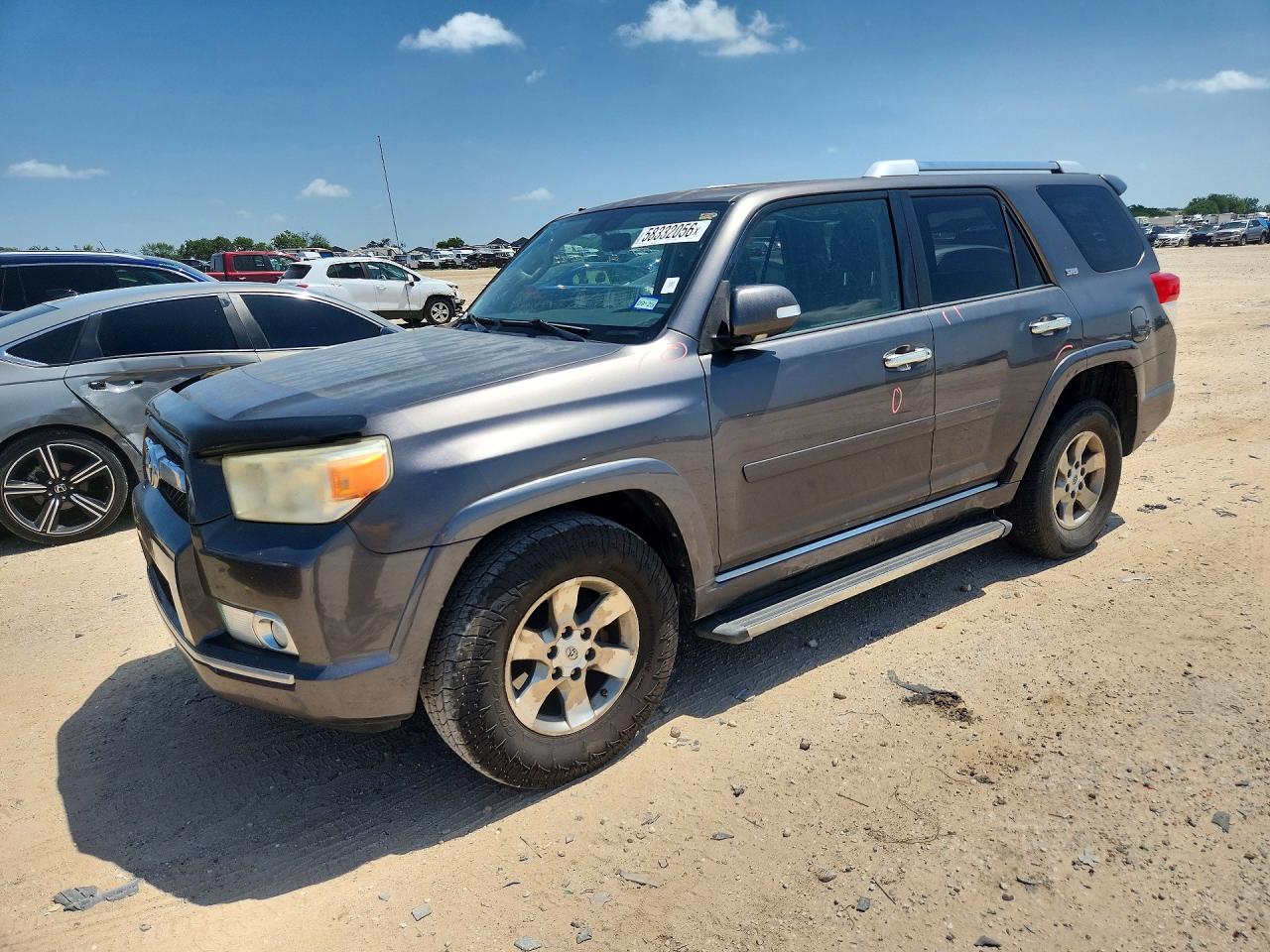2010 Toyota 4Runner Limited, VIN JTEZU5JR9A5011892 — Minor dents and scratches