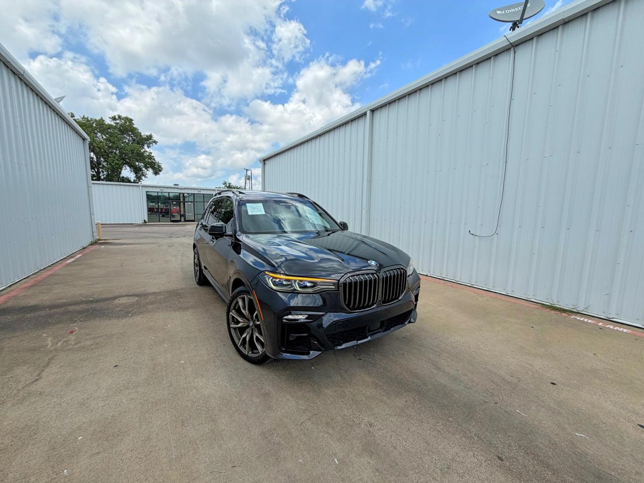 2022 BMW X7 M50i, VIN 5UXCX6C08N9J82409 — Мелкие вмятины и царапины