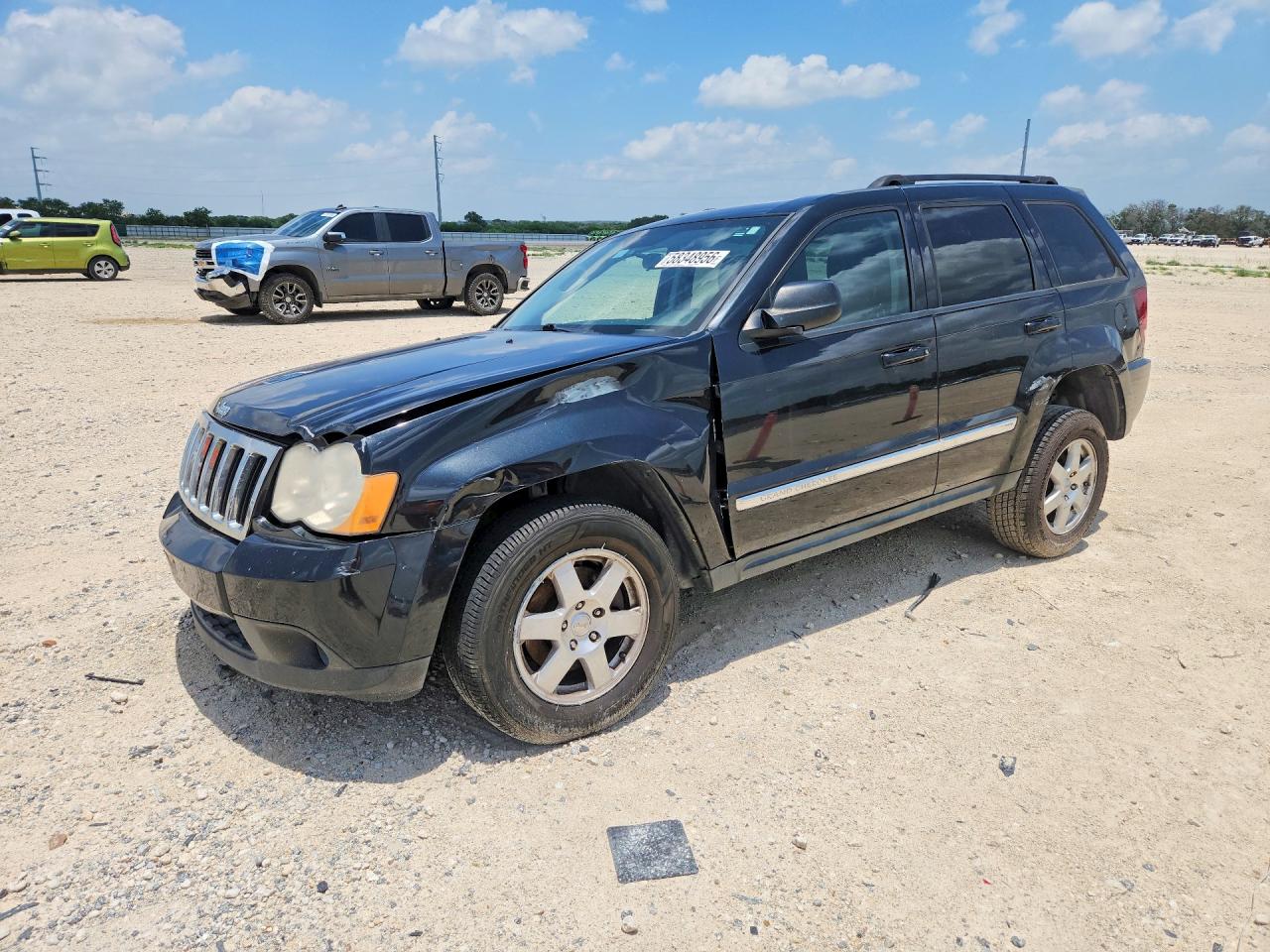 2010 Jeep Grand Cherokee Laredo, VIN 1J4PS4GK5AC155029 — Front end