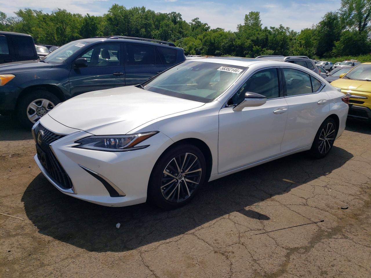 2025 Lexus ES 350, VIN 58ADZ1B18SU184980 — Side