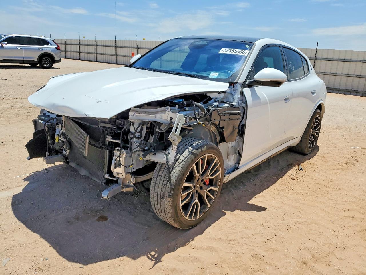 2023 Maserati Grecale Modena, VIN ZN682AVM1P7426522 — Перед