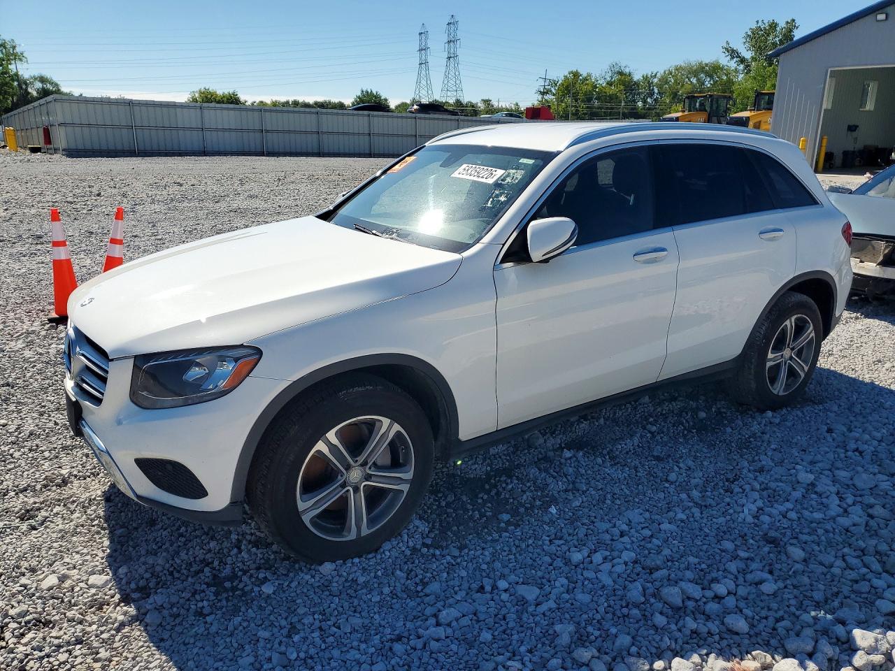 2016 Mercedes-Benz GLC 300, VIN WDC0G4KB5GF022790 — Minor dents and scratches