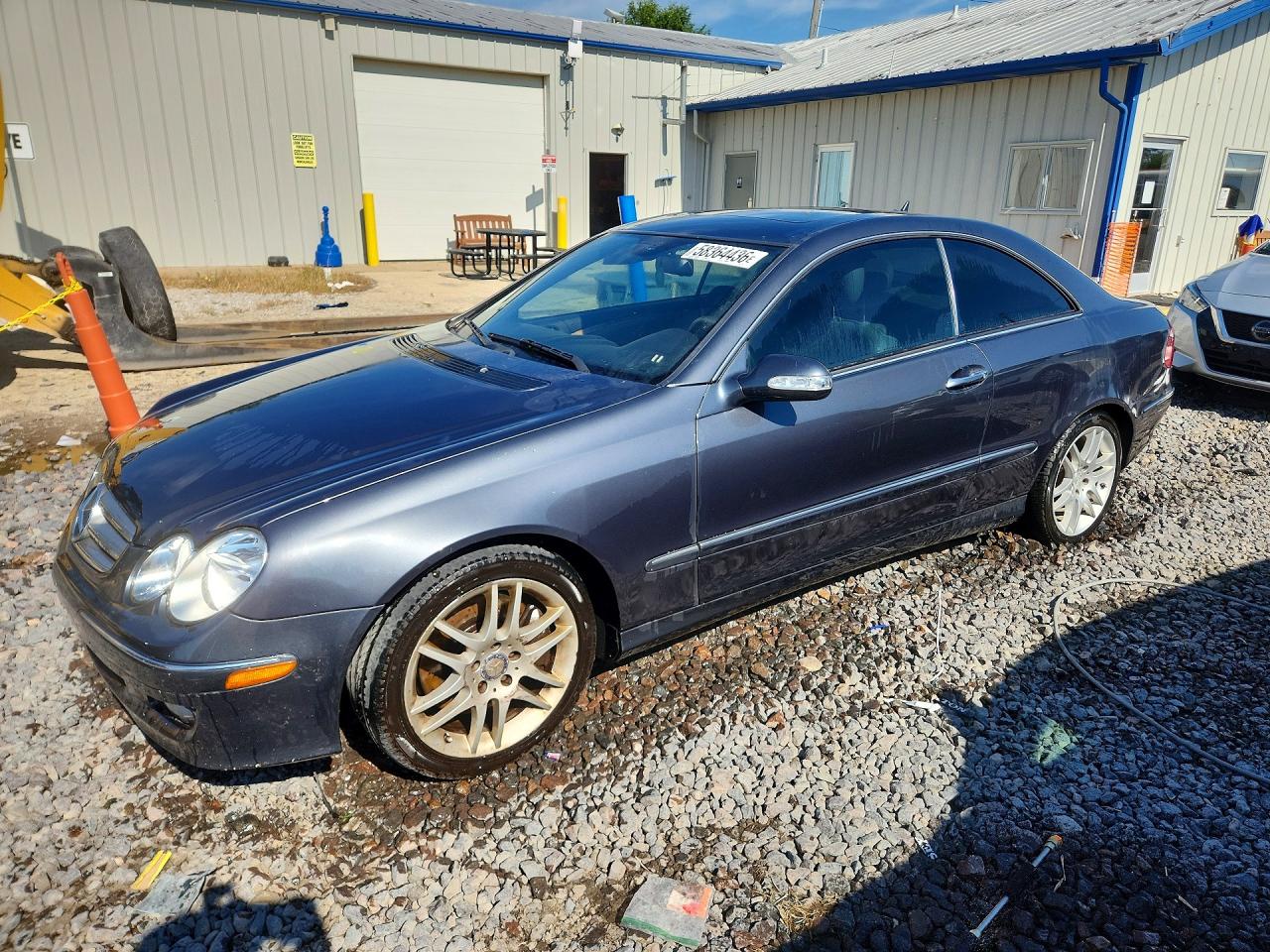 2008 Mercedes-Benz CLK 350, VIN WDBTJ56H98F238201 — Minor dents and scratches