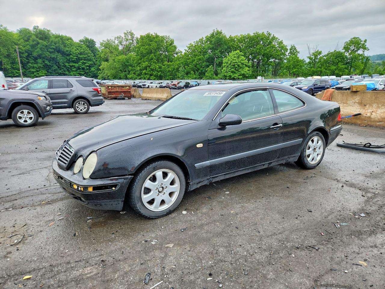 1998 Mercedes-Benz CLK 320/430, VIN WDBLJ65G2WF046016 — Front end