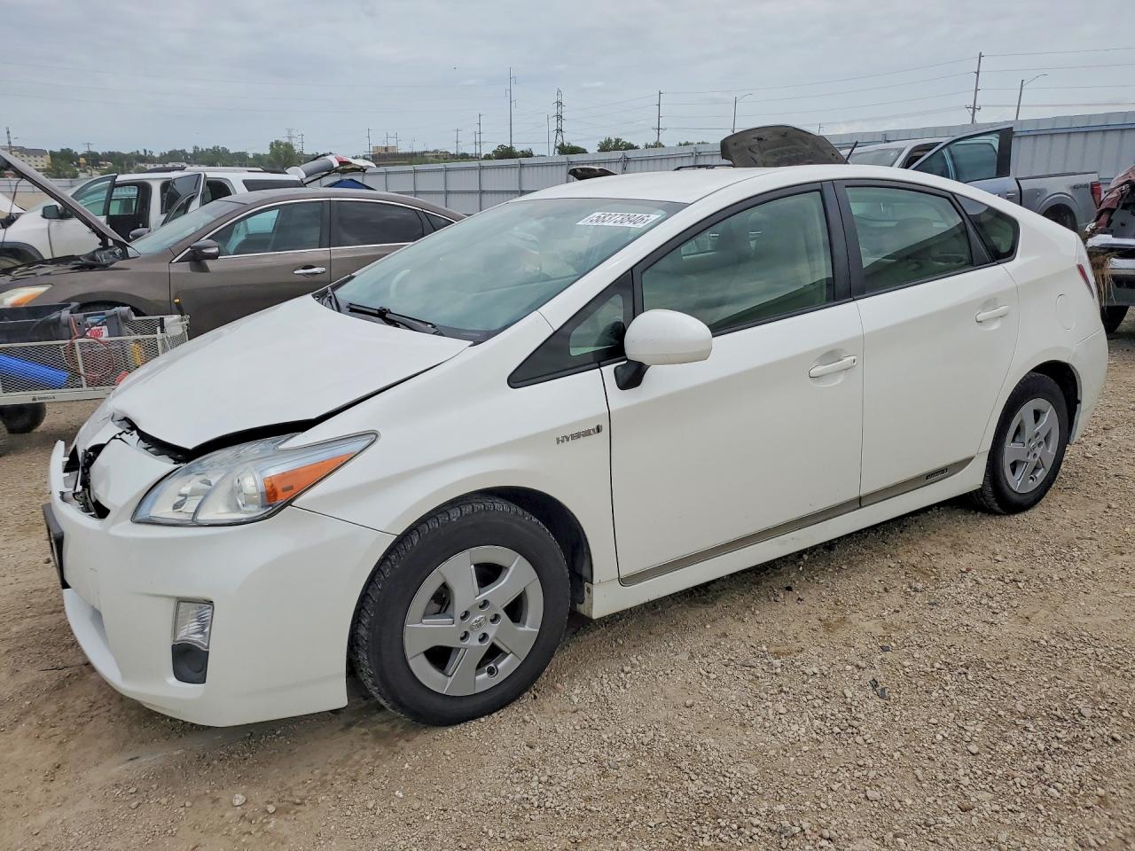 2011 Toyota Prius IV, VIN JTDKN3DU4B5311638 — Front end