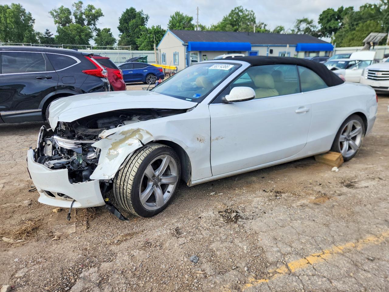2013 Audi A5 Premium Plus, VIN WAULFAFH3DN015614 — Перед
