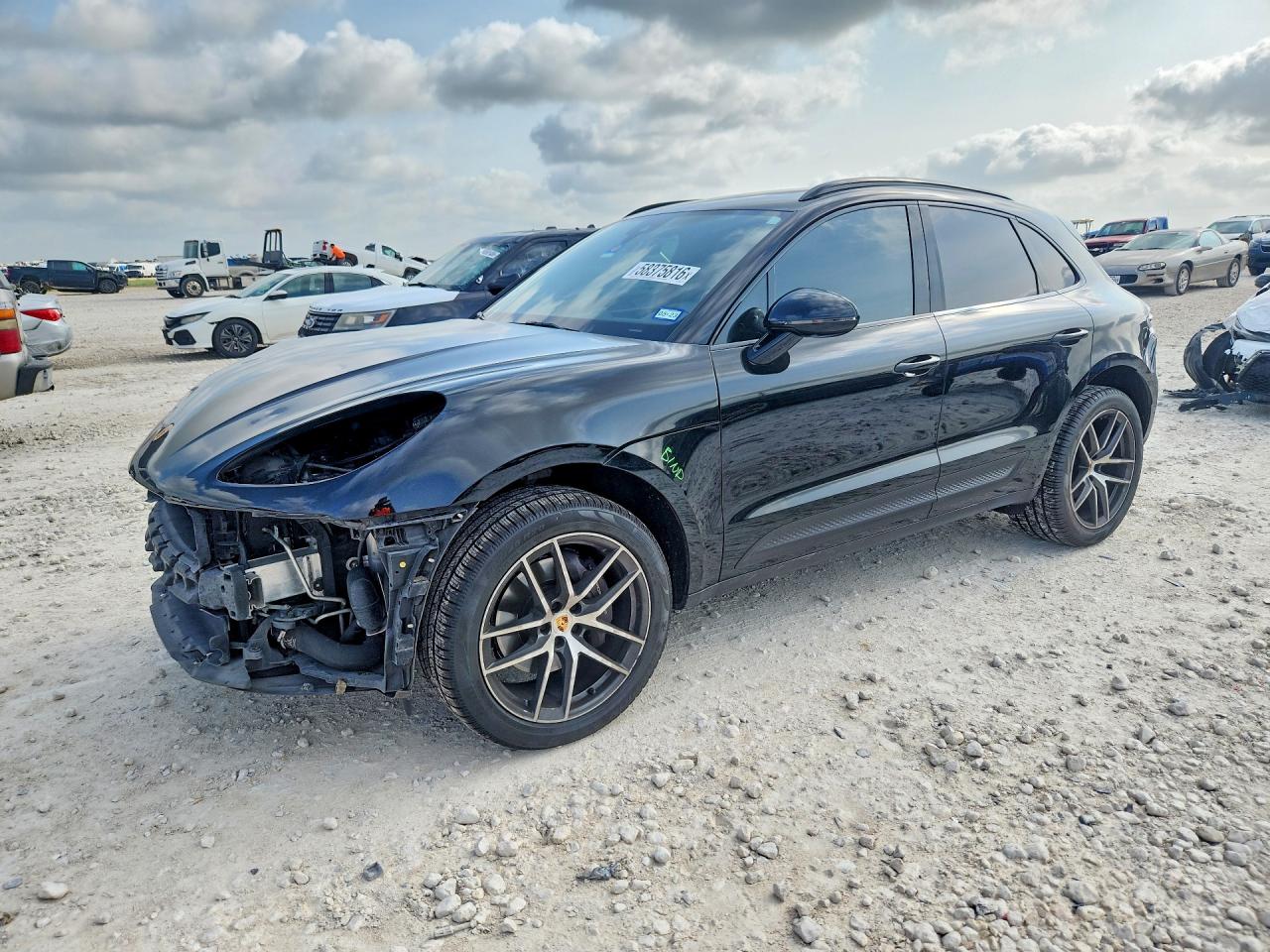 2022 Porsche Macan, VIN WP1AA2A52NLB01360 — Front end