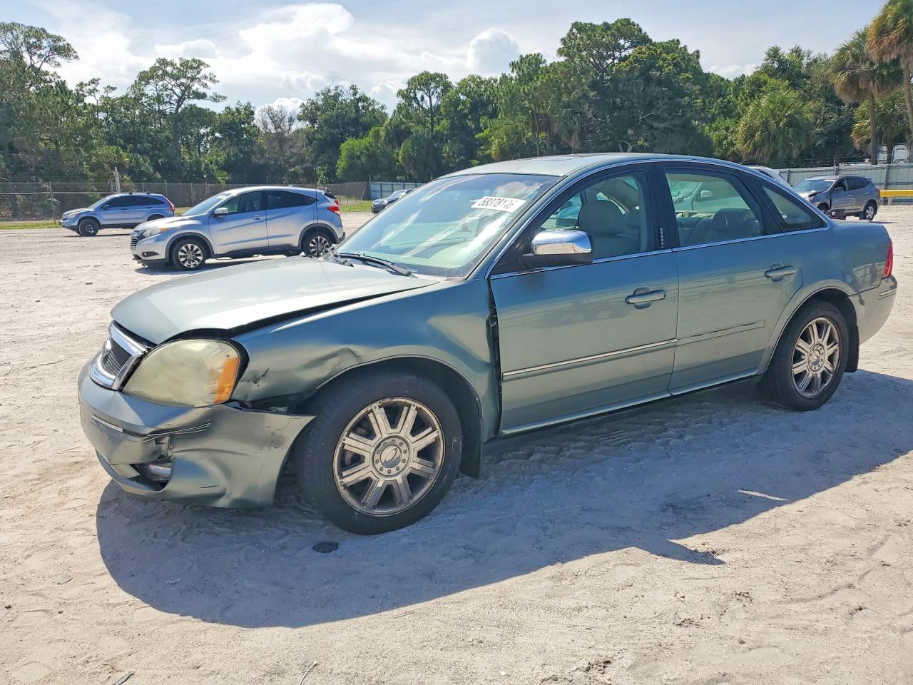 2007 Ford Five Hundred Limited, VIN 1FAHP28187G143955 — Front end