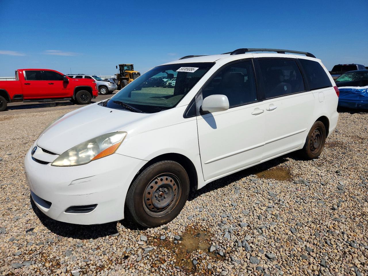 2007 Toyota Sienna LE, VIN 5TDZK23C27S038324 — Minor dents and scratches
