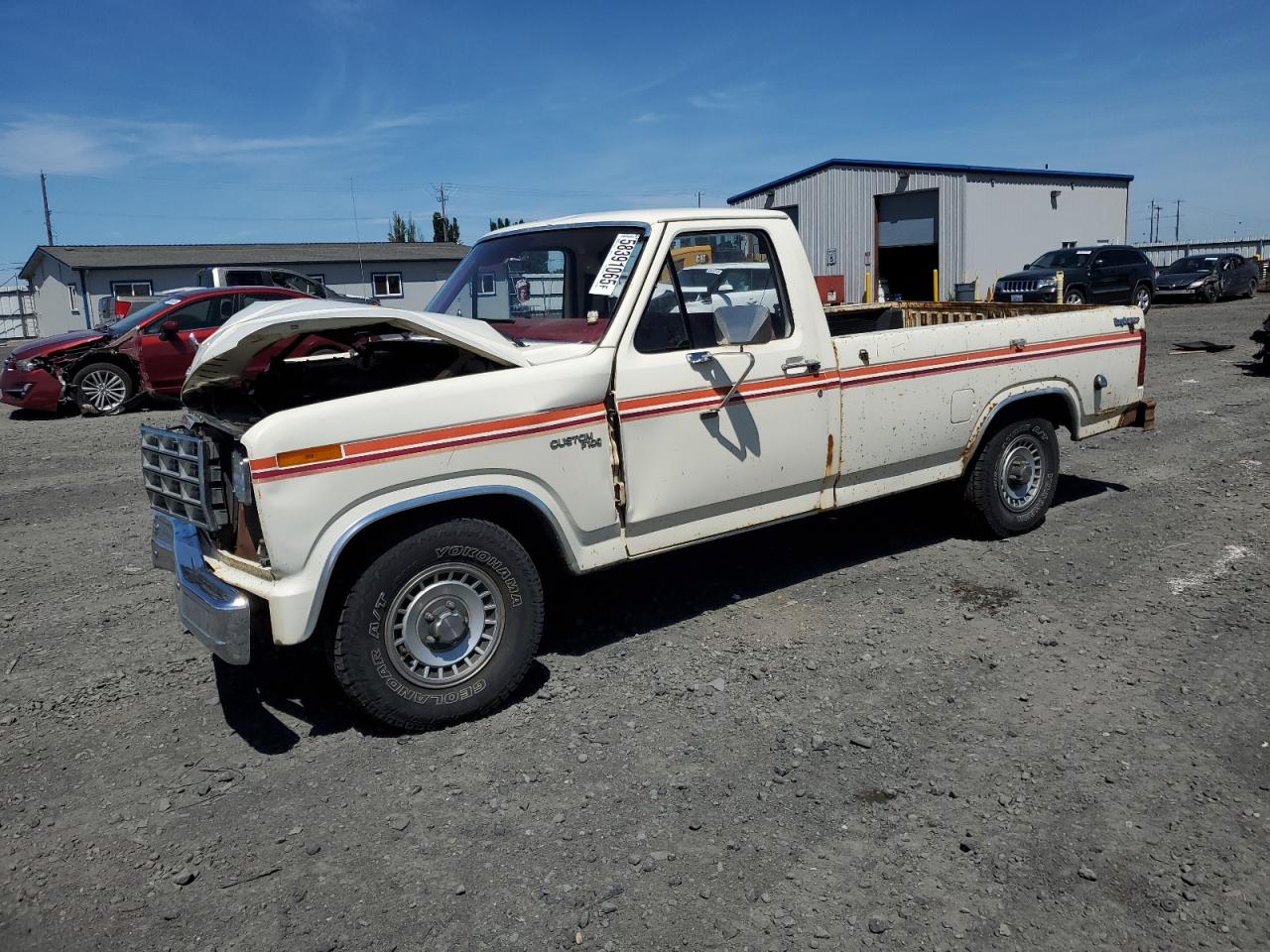 1981 Ford F-100, VIN 1FTCF10EXBRA09591 — Front end
