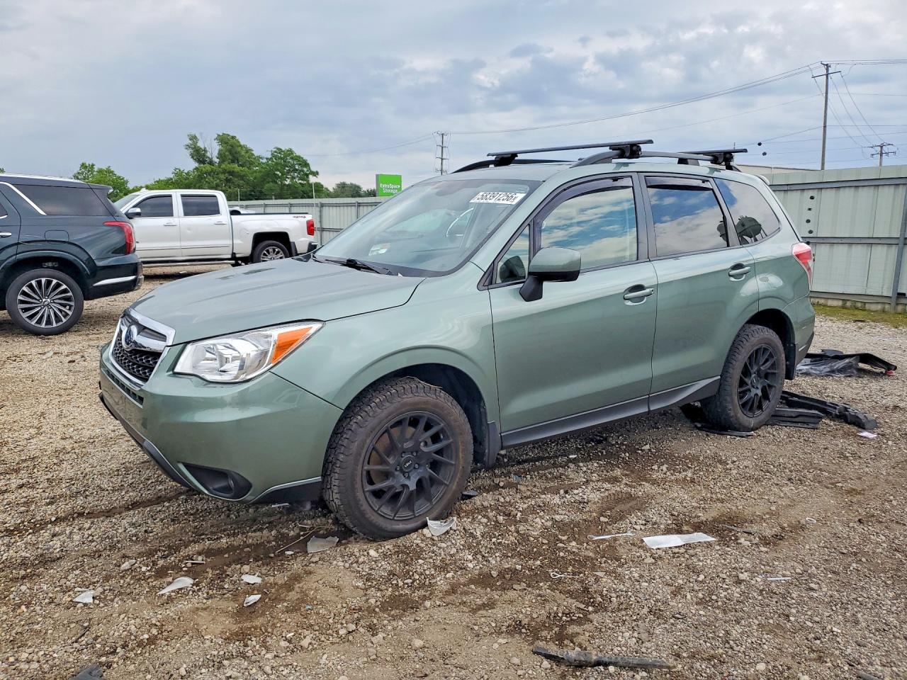 2016 Subaru Forester Premium, VIN JF2SJAGC5GH522955 — Зад