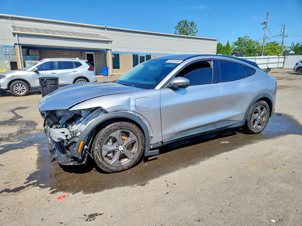 2021 Ford Mustang Mach-E Select, VIN 3FMTK1SS6MMA42442 — Front end