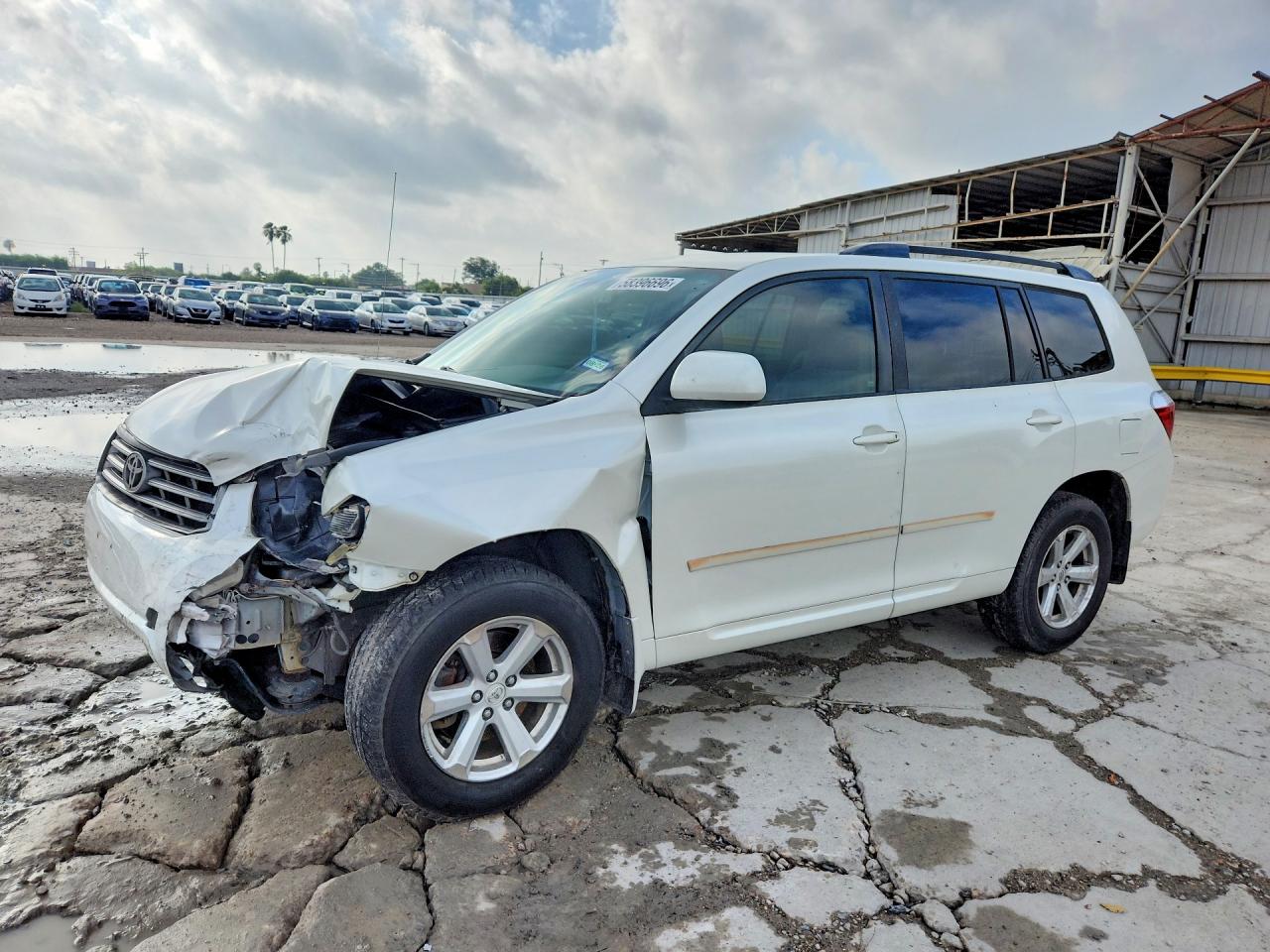 2010 Toyota Highlander, VIN JTEZK3EH5A2104437 — Front end