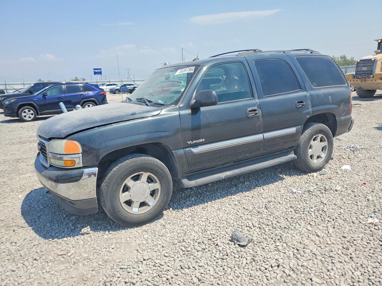 2005 GMC Yukon SLT, VIN 1GKEK13T75J172186 — Front end