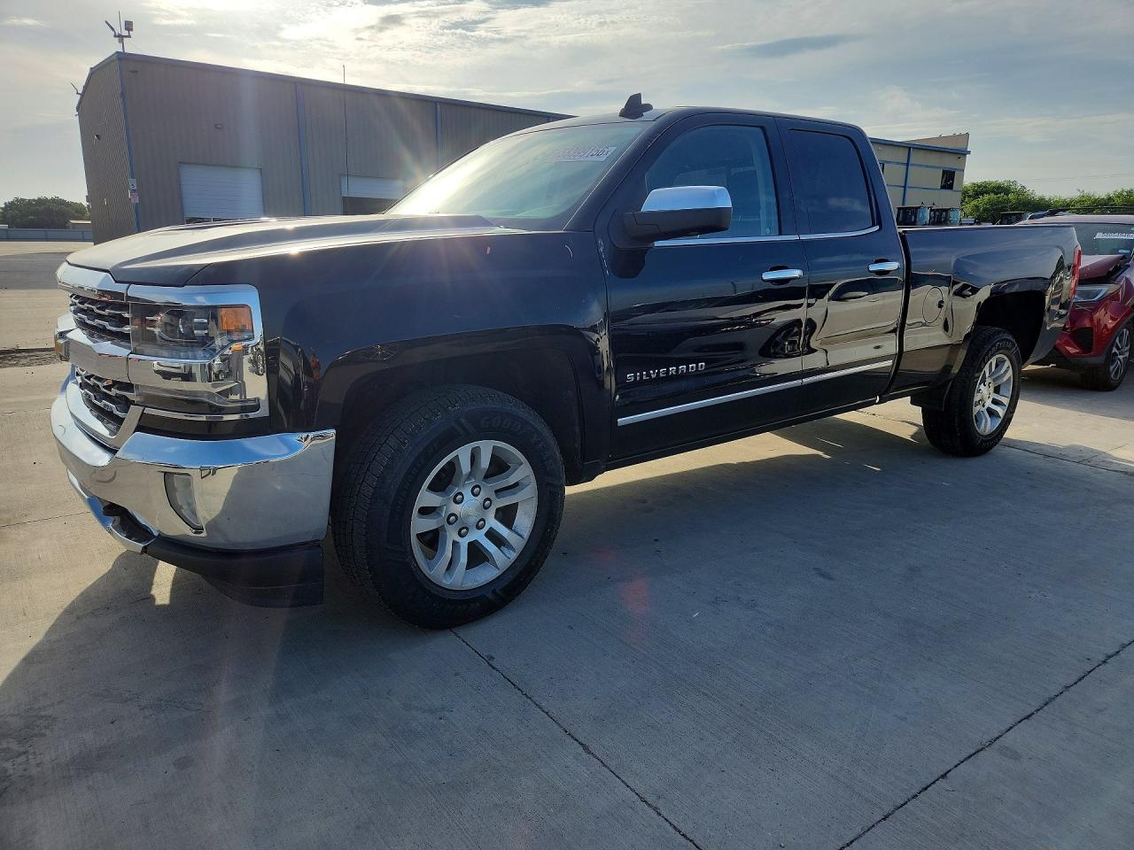 2018 Chevrolet Silverado 1500 LTZ, VIN 1GCRCSEC7JZ288514 — Rear end