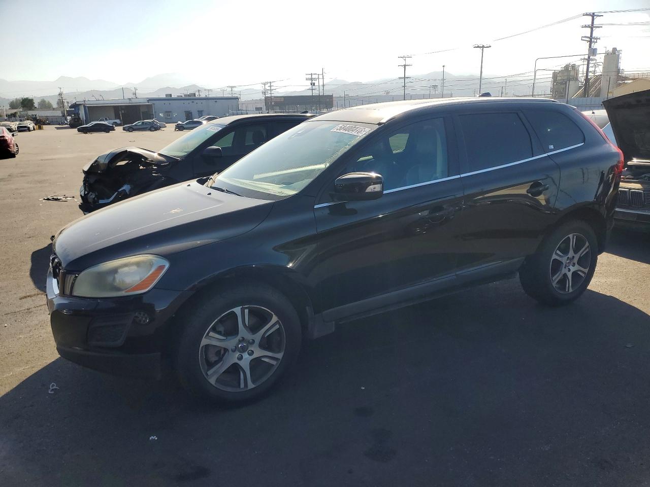 2013 Volvo XC60 T6, VIN YV4902DZ2D2449599 — Minor dents and scratches