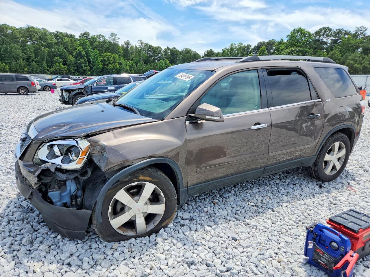 2011 GMC Acadia SLT1, VIN 1GKKRRED2BJ295697 — Front end
